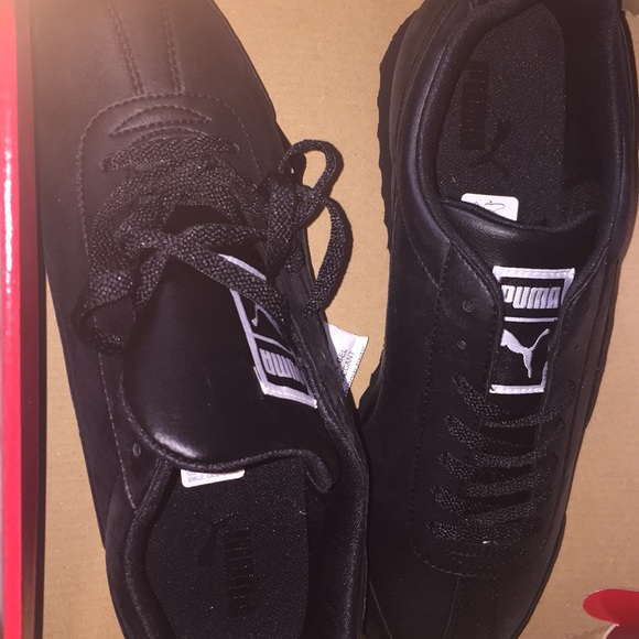 New Puma Sneakers - Picture 1 of 4